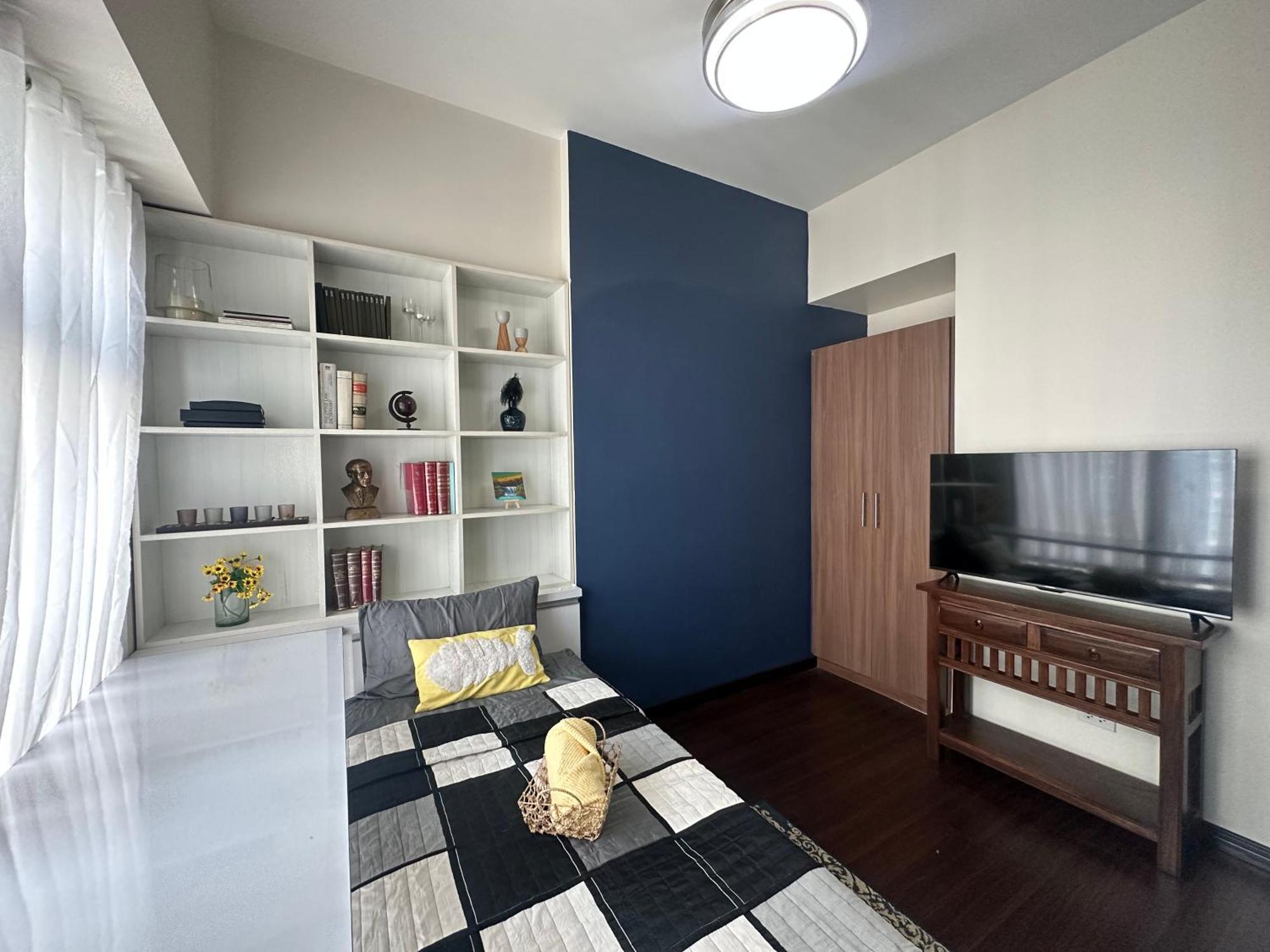 Single Bedroom With Private Toilet And Bath Homestay Manila