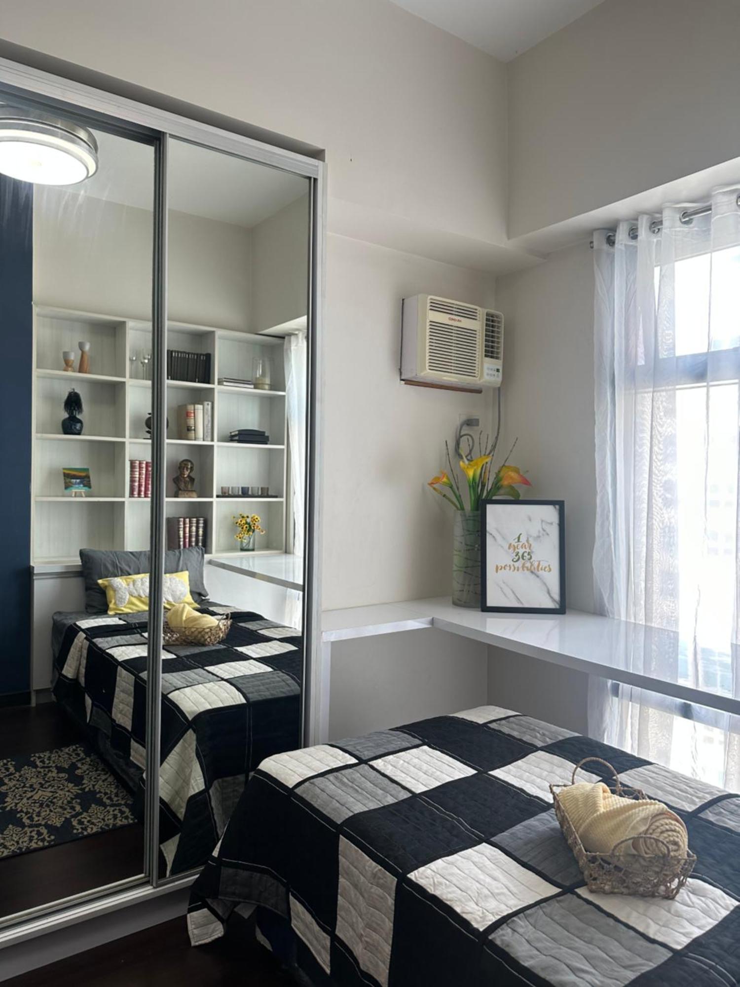 Homestay Single Bedroom With Private Toilet And Bath *
