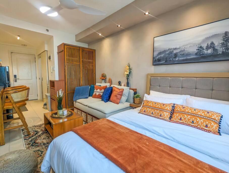Stylish Moroccan Flair In Commonwealth Qc Apartment