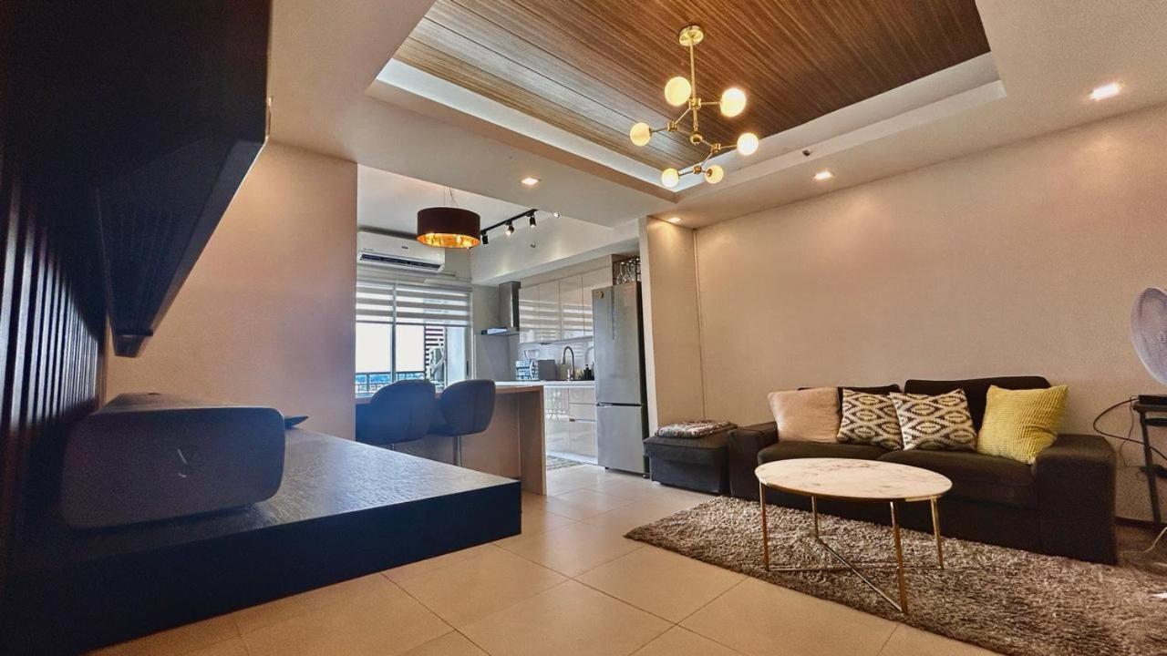 2 Bedroom Free Wifi & Netflix - Circulo Verde, Eastwood Libis, Quezon Apartment Manila