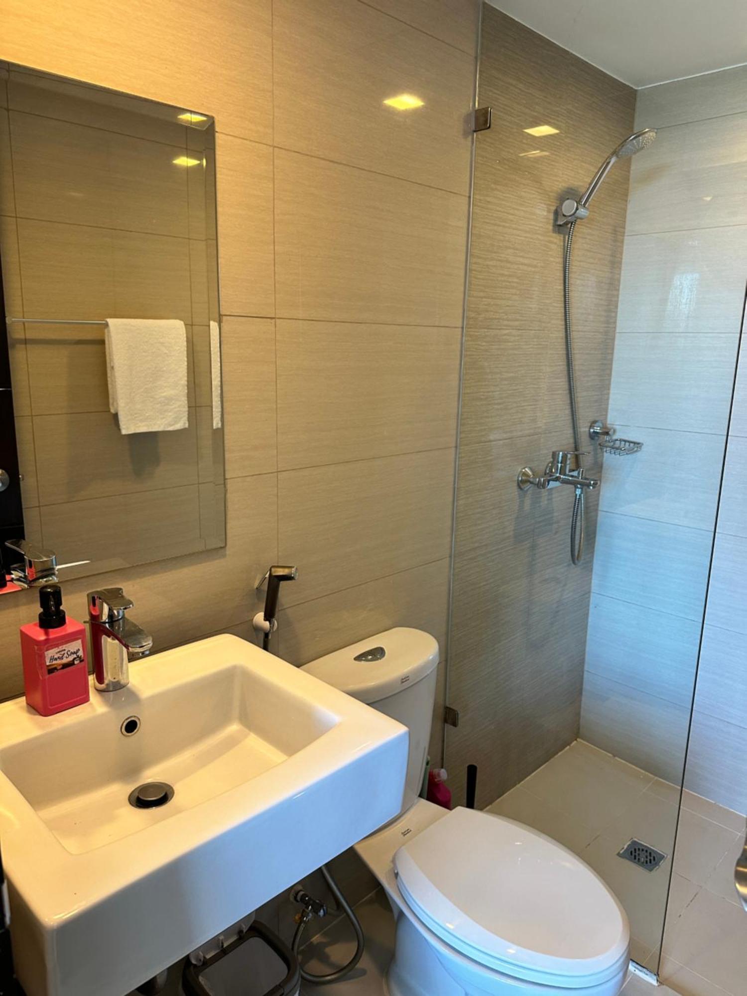 L Viceroy Taguig