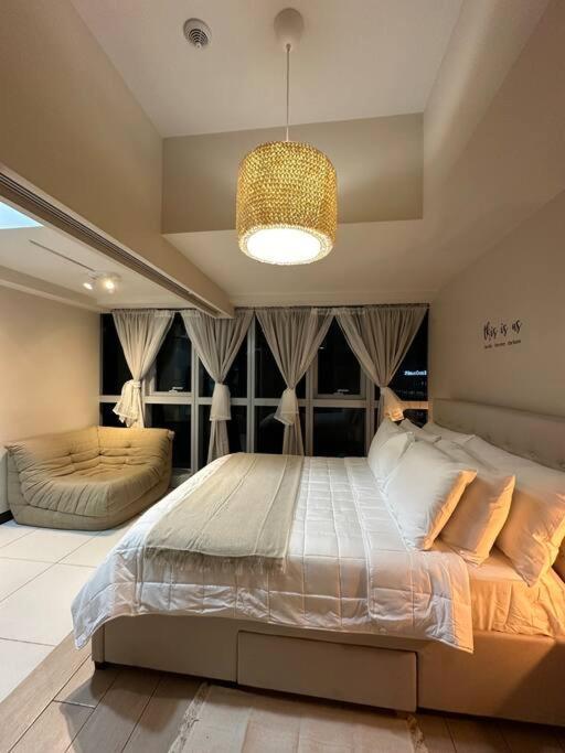 Classy And Spacious 1br-t1 Apartment Manila