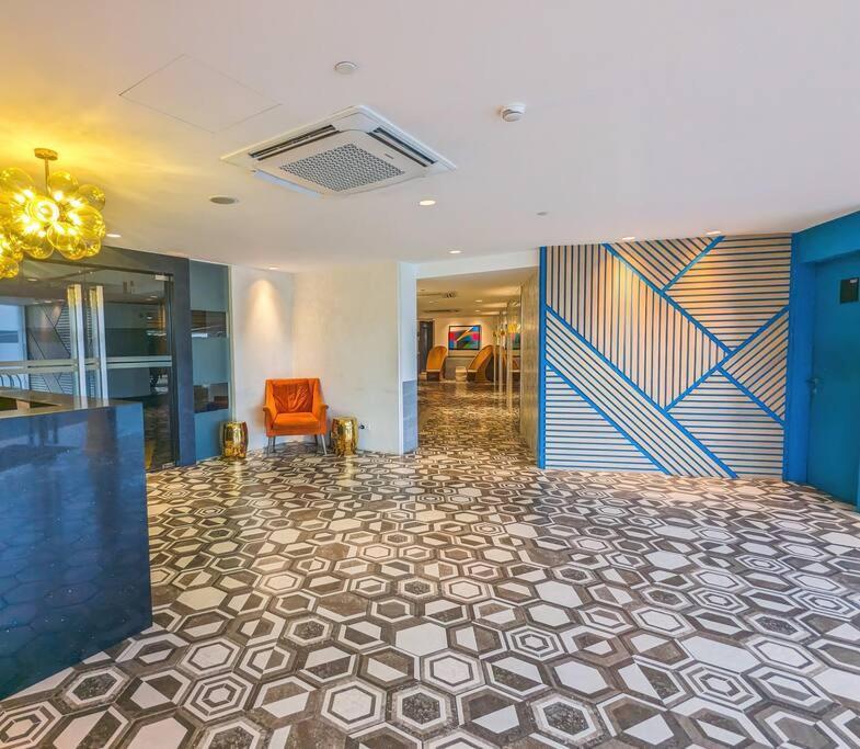 Stylish Moroccan Flair In Commonwealth Qc Apartment *