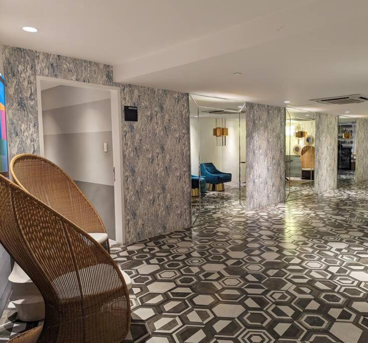 Stylish Moroccan Flair In Commonwealth Qc Apartment