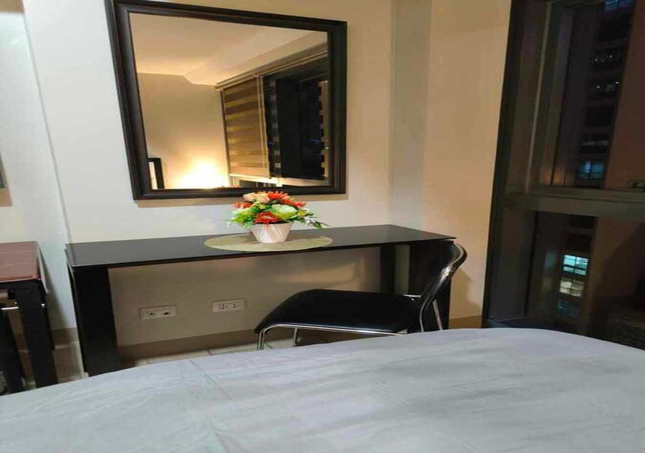 Avery's Place @ One Eastwood Avenue Manila