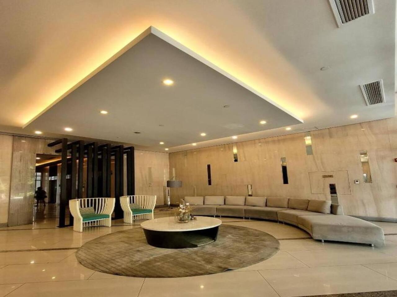 Avery's Place @ One Eastwood Avenue