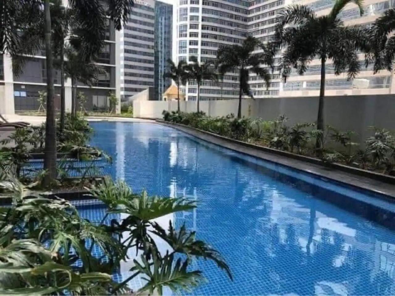 Avery's Place @ One Eastwood Avenue