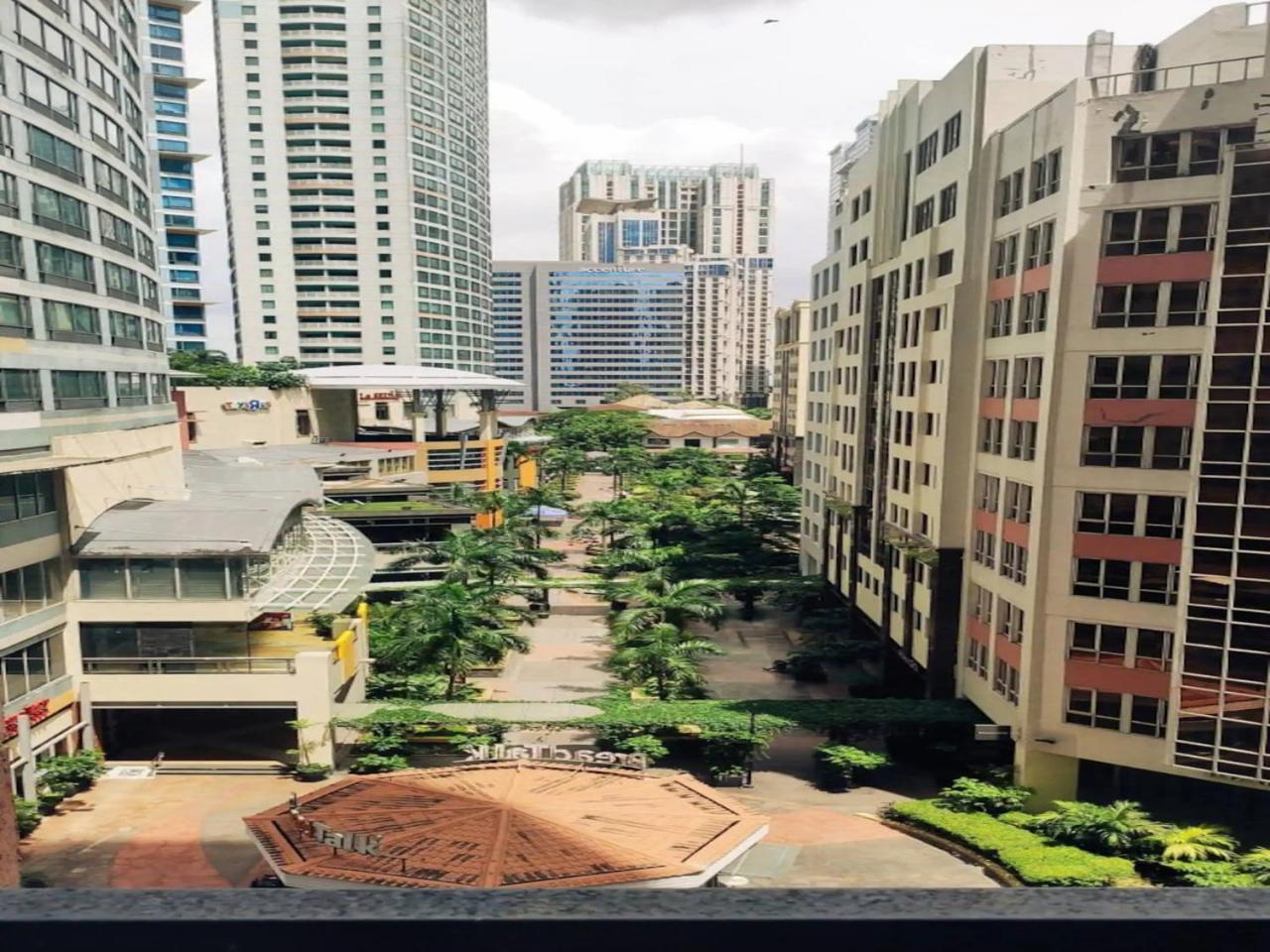 Avery's Place @ One Eastwood Avenue * Manila