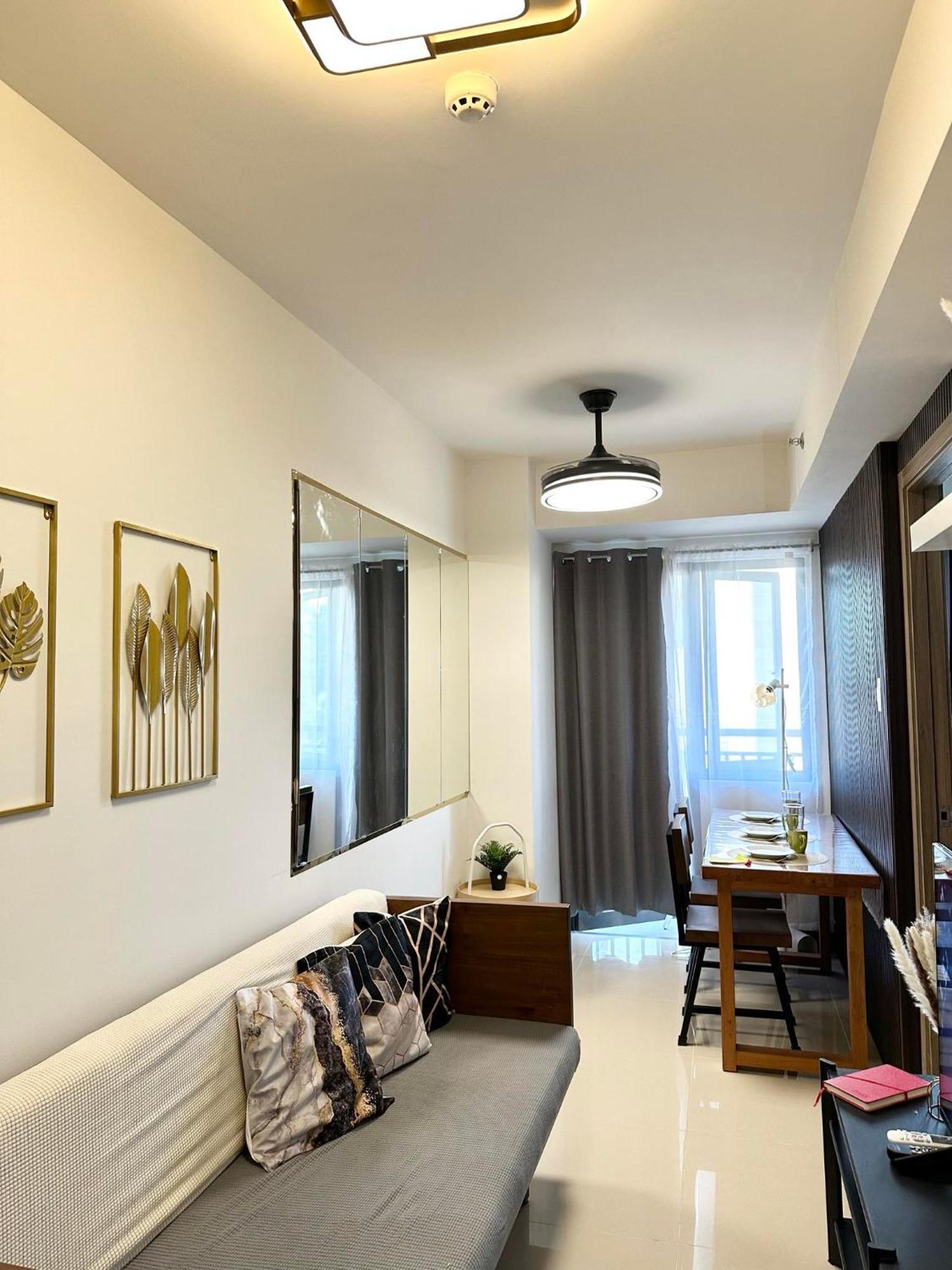 Mall Of Moa S Residences , Ikea Pasay , Naia Airport , Bay