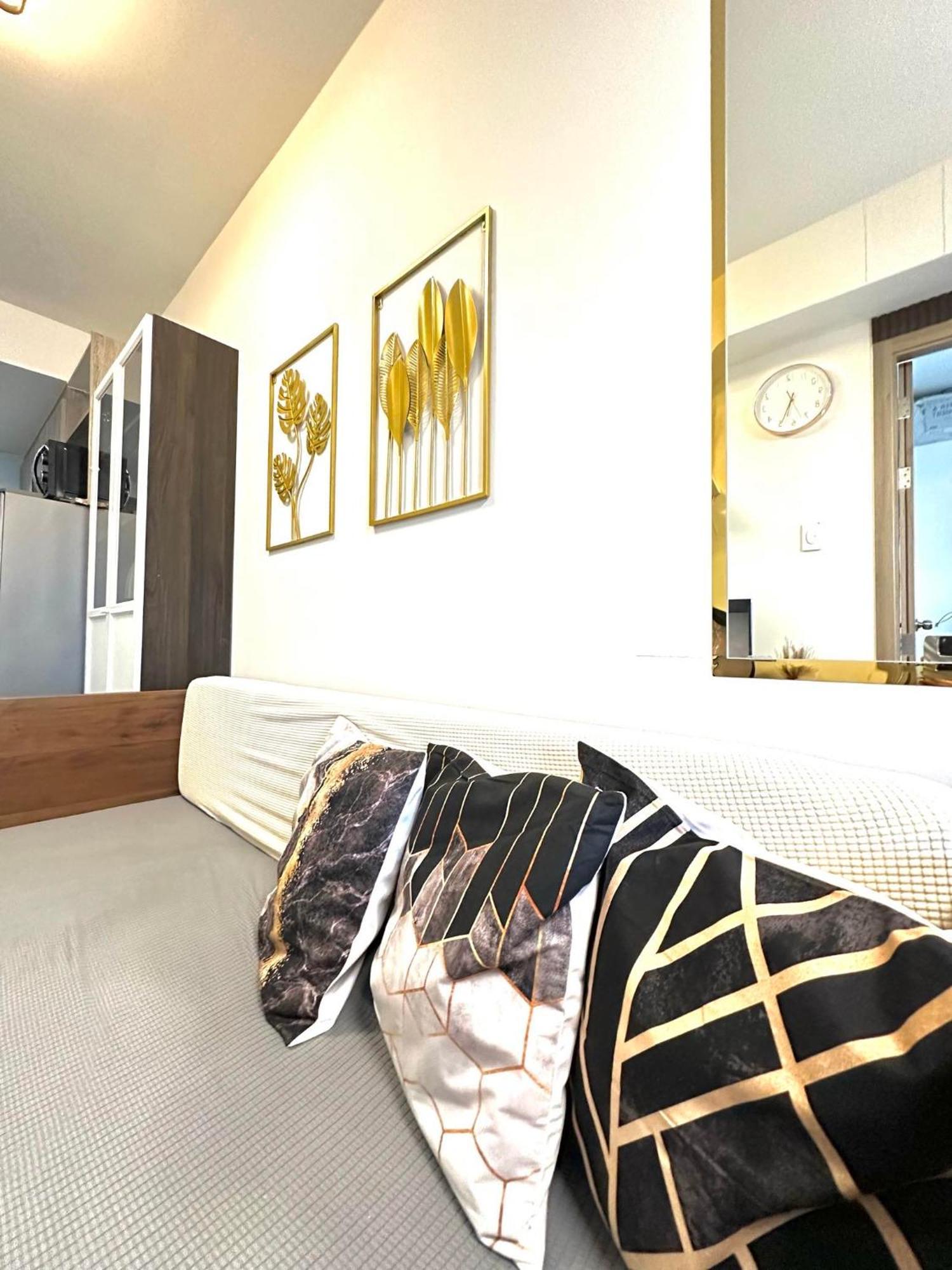 Apartment Mall Of Moa S Residences , Ikea Pasay , Naia Airport , Bay Manila