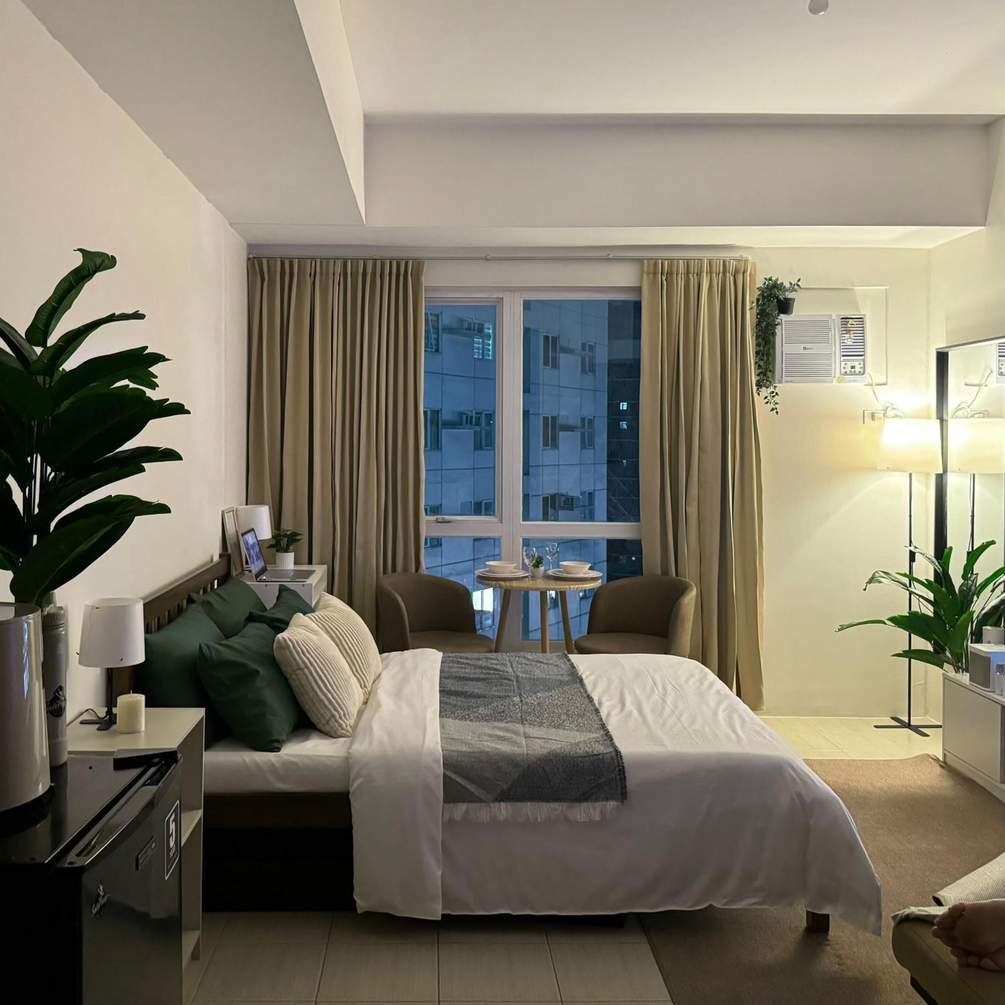 Apartment Camari Mandaluyong Staycation 2 With Ps4, 400mbps Wifi, Pool, Netflix Near Mrt Boni, Bgc, Megamall, Makati Manila