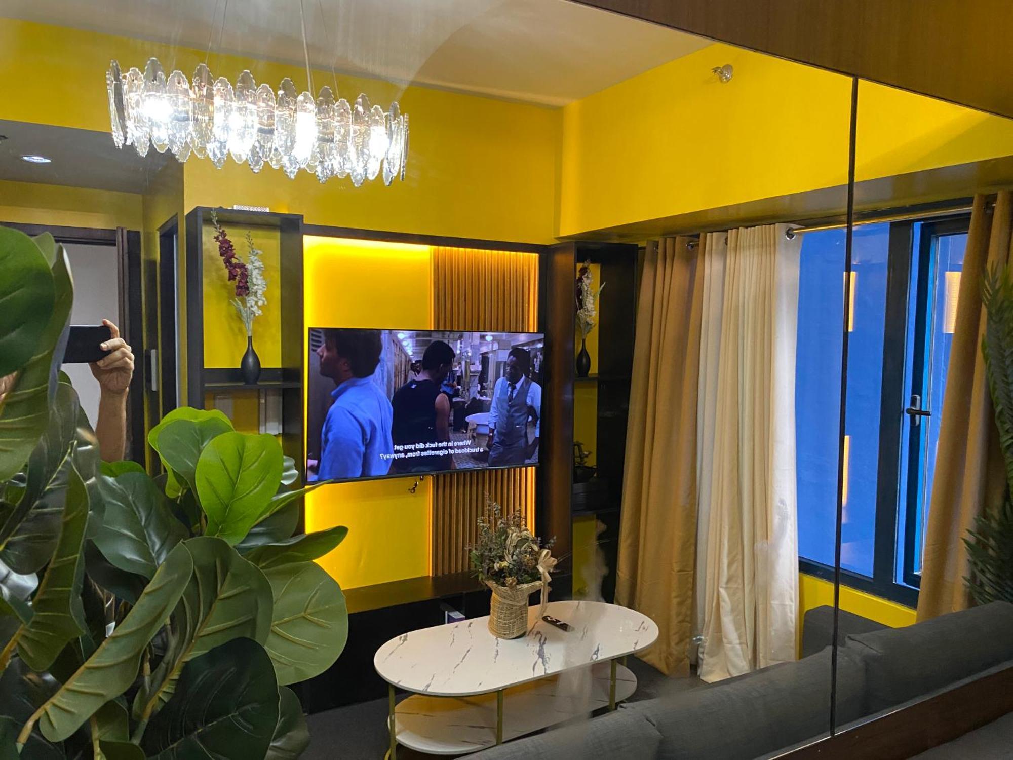 Laugh And Lounge 2 Bedroom Luxury Air Makati Apartment Manila