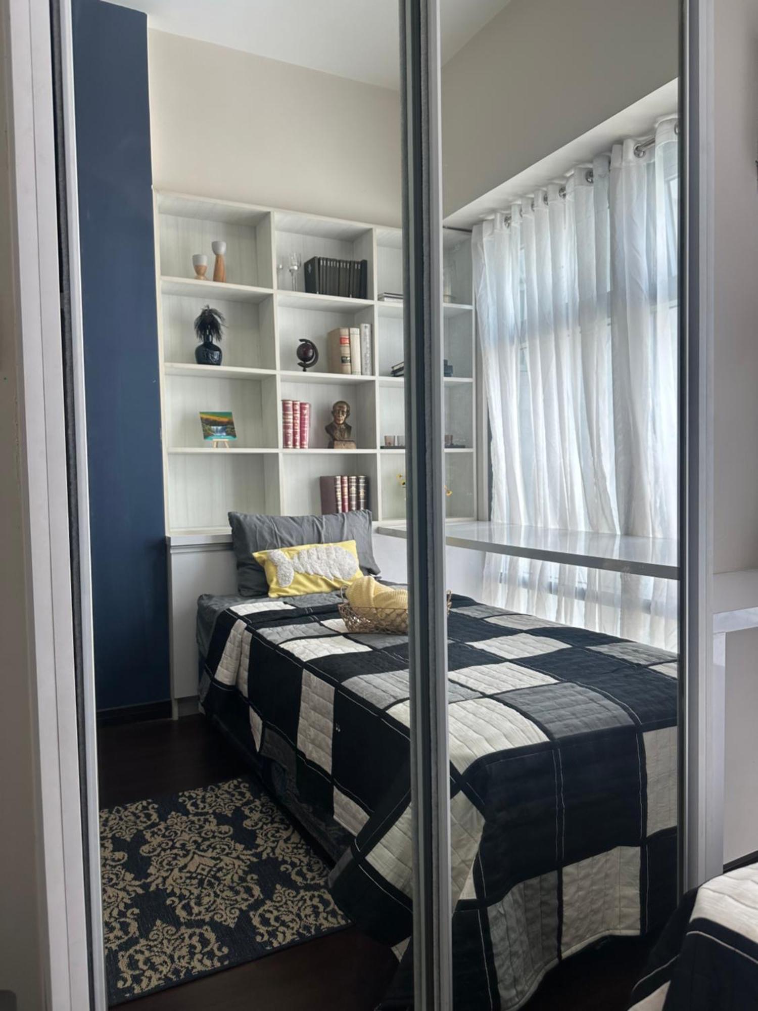 Homestay Single Bedroom With Private Toilet And Bath *
