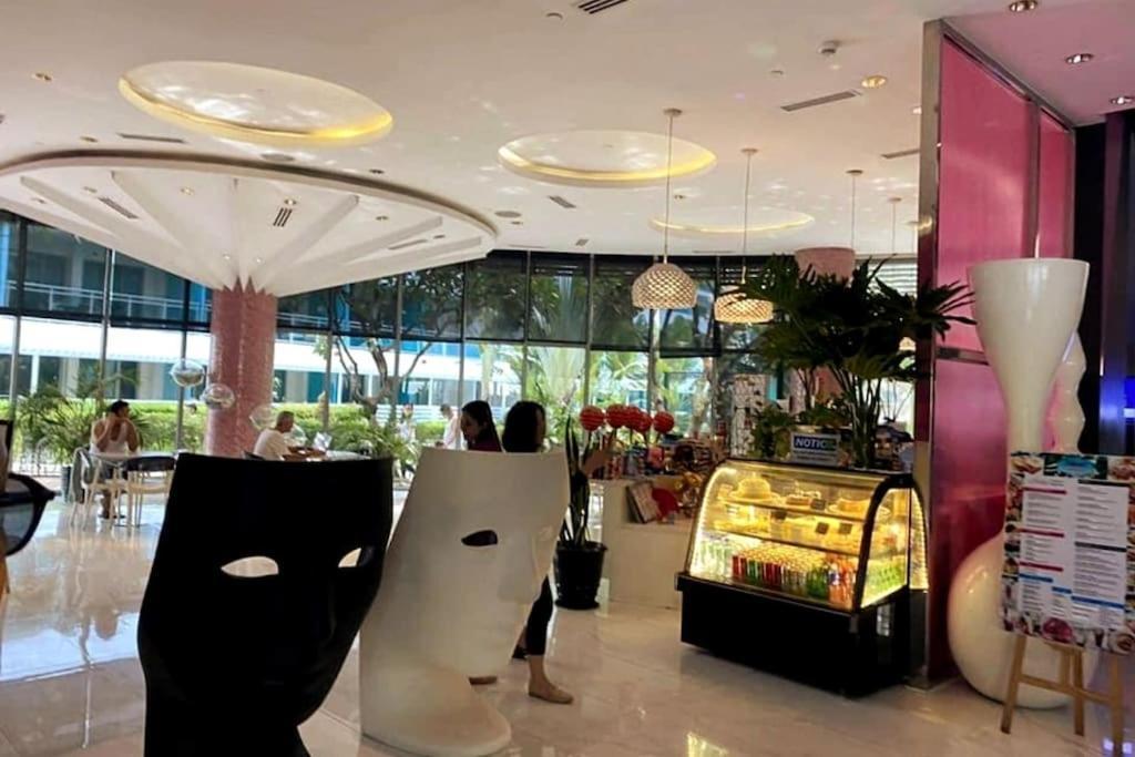 Holiday home Azure Skyview 1br Netflix Karaoke Ps3 Airport Manila