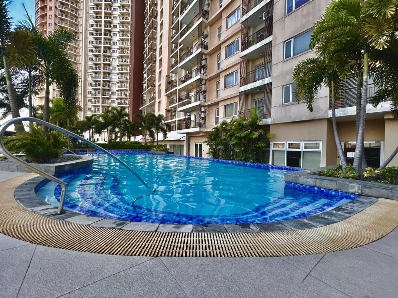 Apartment 2 Bedroom Free Wifi & Netflix - Circulo Verde, Eastwood Libis, Quezon Manila