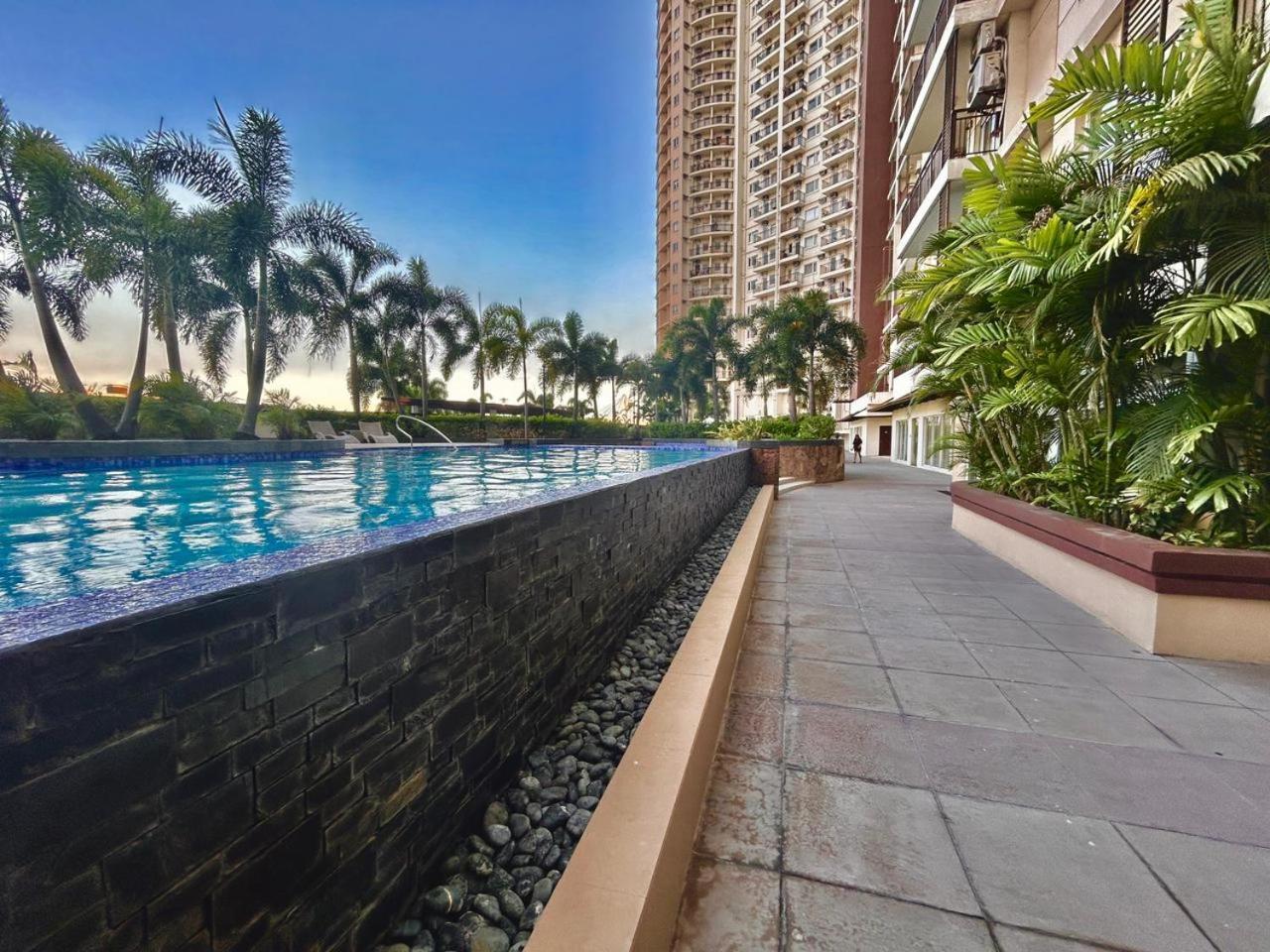 2 Bedroom Free Wifi & Netflix - Circulo Verde, Eastwood Libis, Quezon * Manila