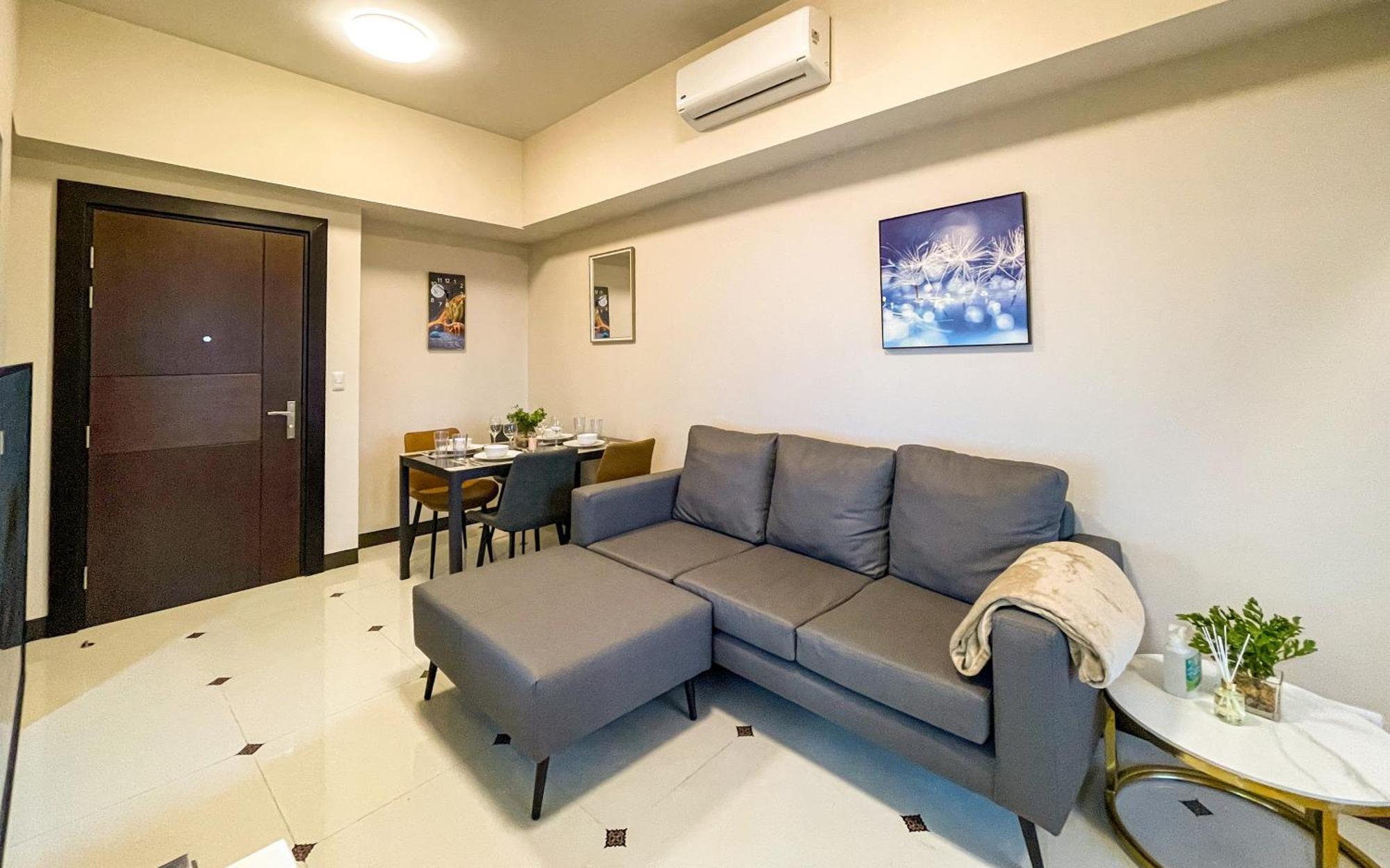 Bgc 2br Uptown Parksuites With Ps4 43 Apartment