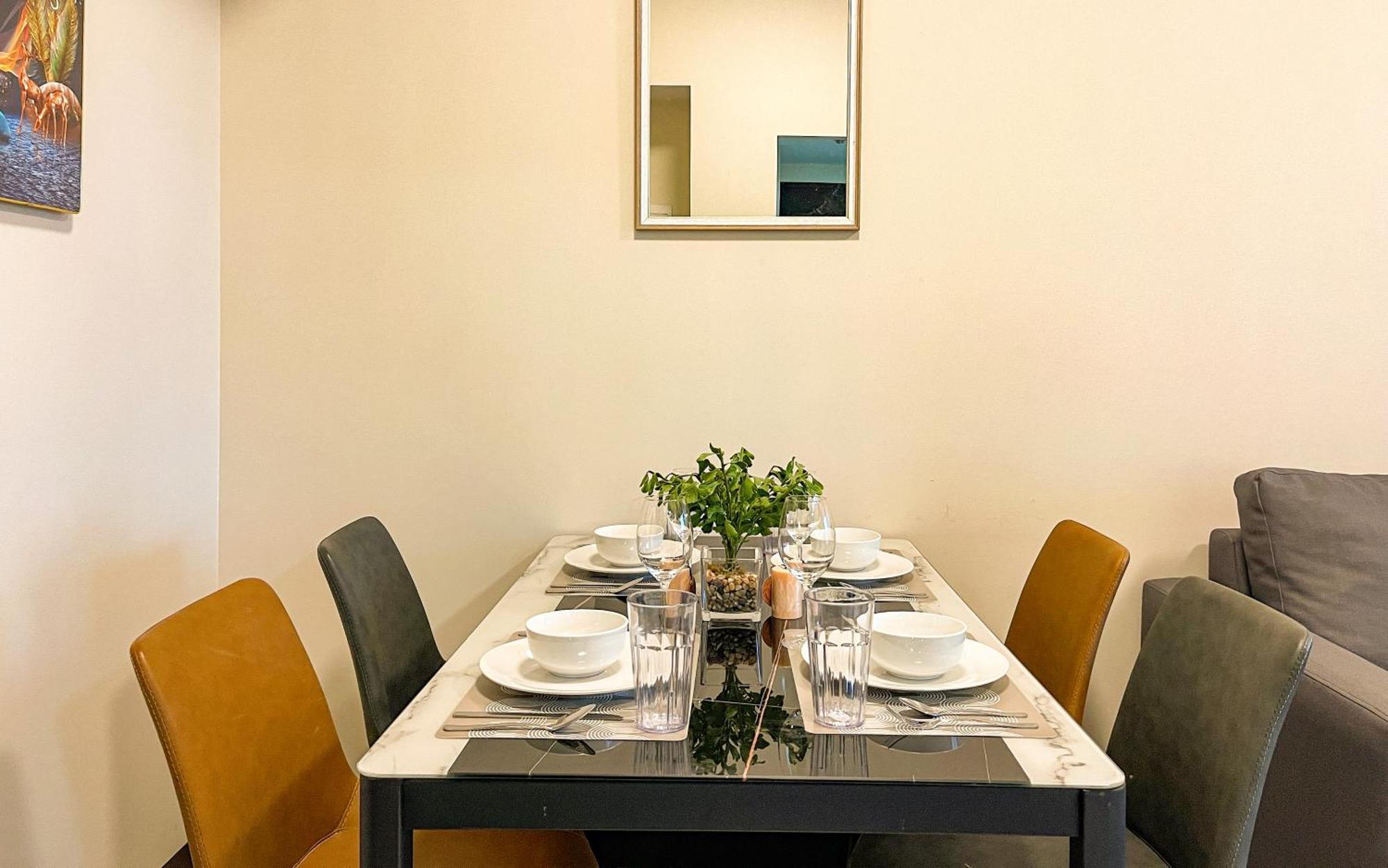 Bgc 2br Uptown Parksuites With Ps4 43 Apartment Manila