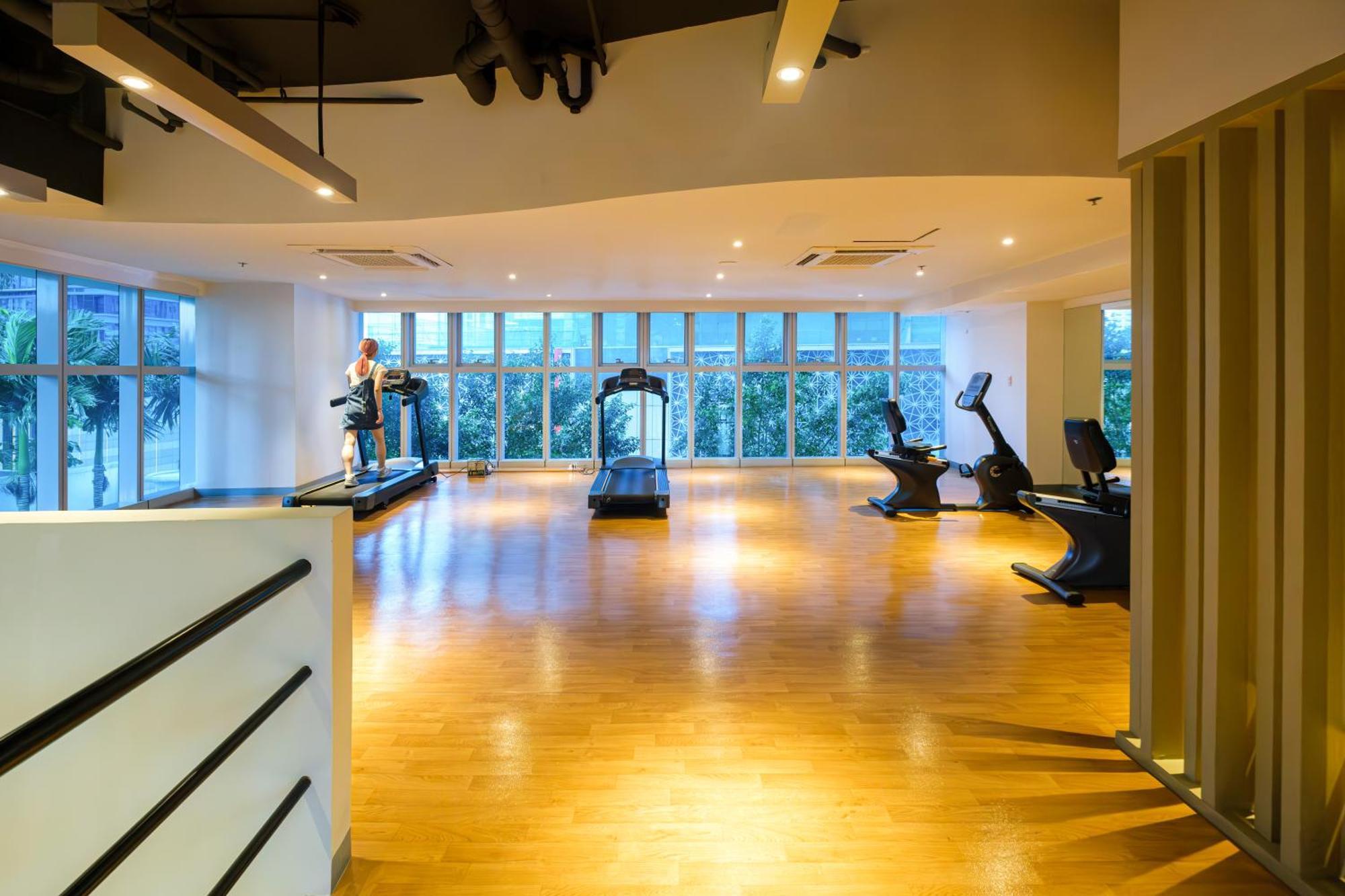 Apartment Bgc 2br Uptown Parksuites With Ps4 43 *