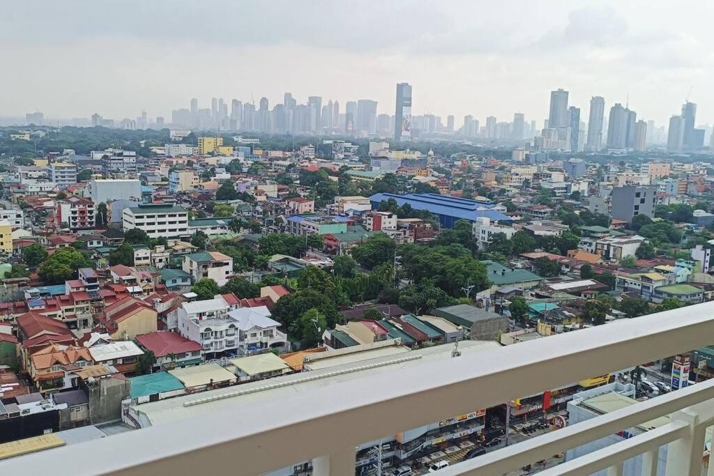 Dmci Theorabella Qc, 1 Bedroom W/bal In Cubao38sqm * Manila