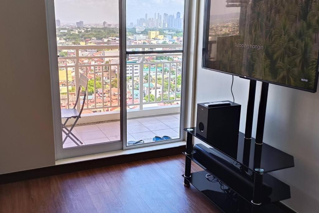 Dmci Theorabella Qc, 1 Bedroom W/bal In Cubao38sqm Apartment Manila