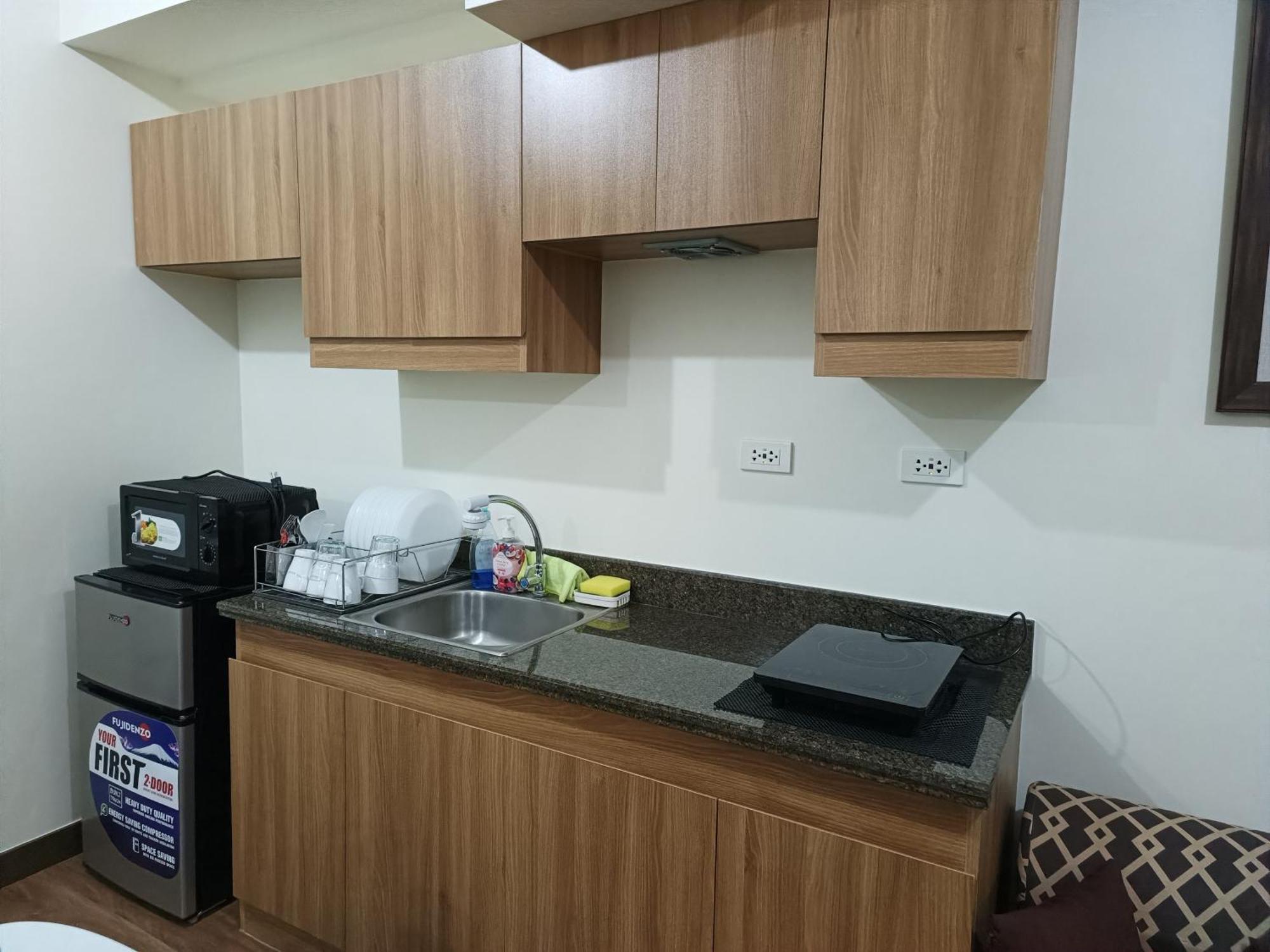 Dmci Theorabella Qc, 1 Bedroom W/bal In Cubao38sqm Manila