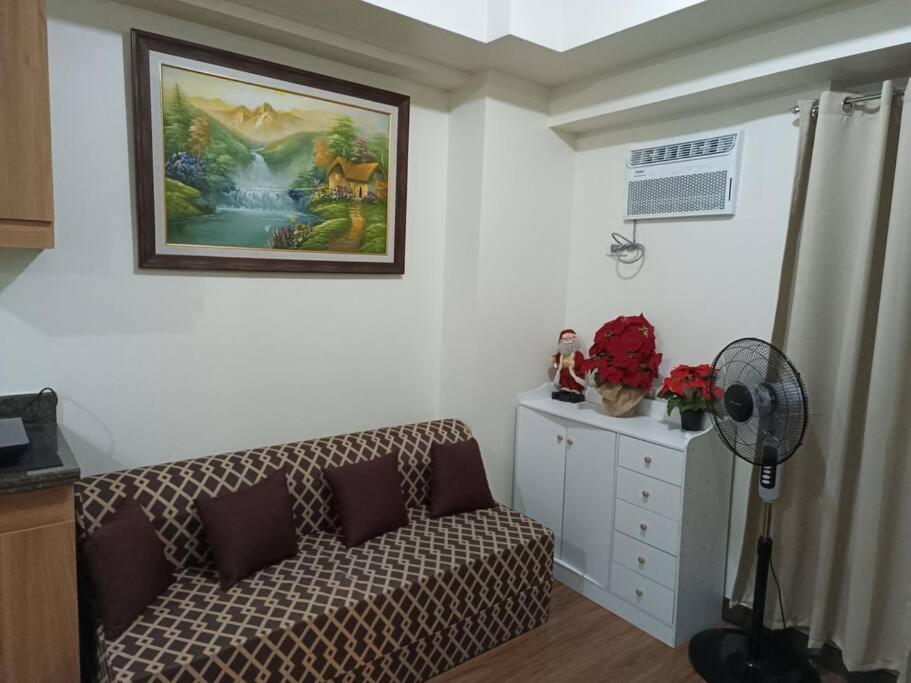 Apartment Dmci Theorabella Qc, 1 Bedroom W/bal In Cubao38sqm Manila