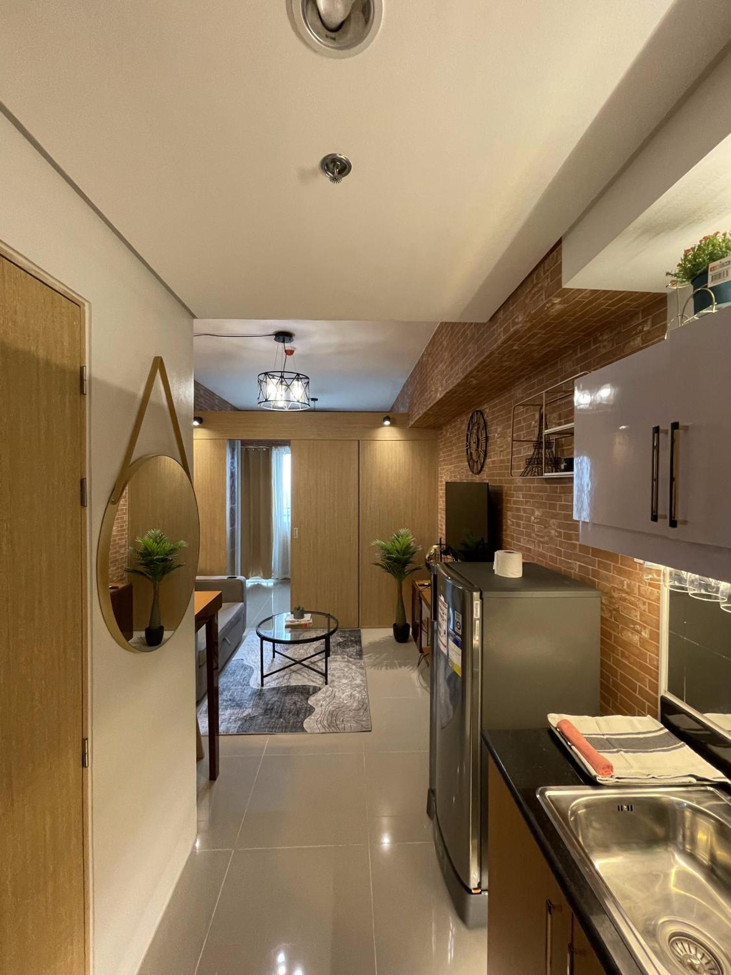 Grass Residences Industrial-themed Staycation * Manila