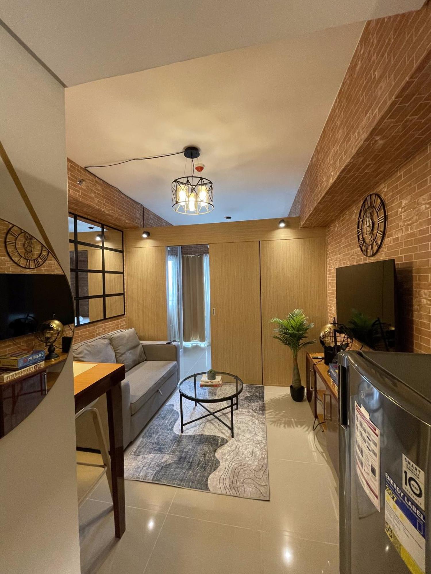 Grass Residences Industrial-themed Staycation * Manila