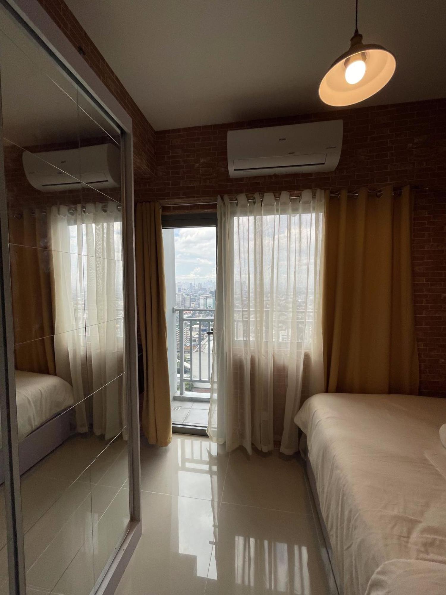 Grass Residences Industrial-themed Staycation * Manila