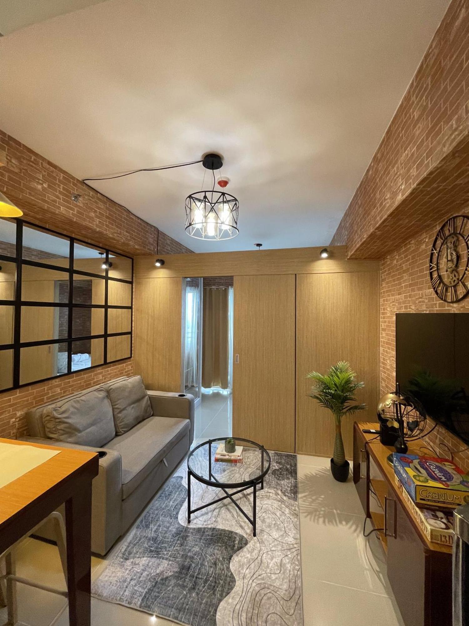 Grass Residences Industrial-themed Staycation * Manila