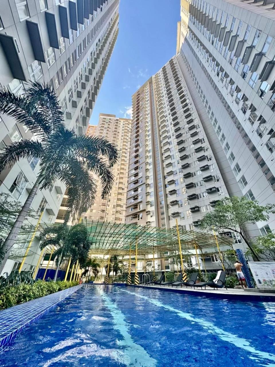 Apartment Camari Mandaluyong Staycation 2 With Ps4, 400mbps Wifi, Pool, Netflix Near Mrt Boni, Bgc, Megamall, Makati