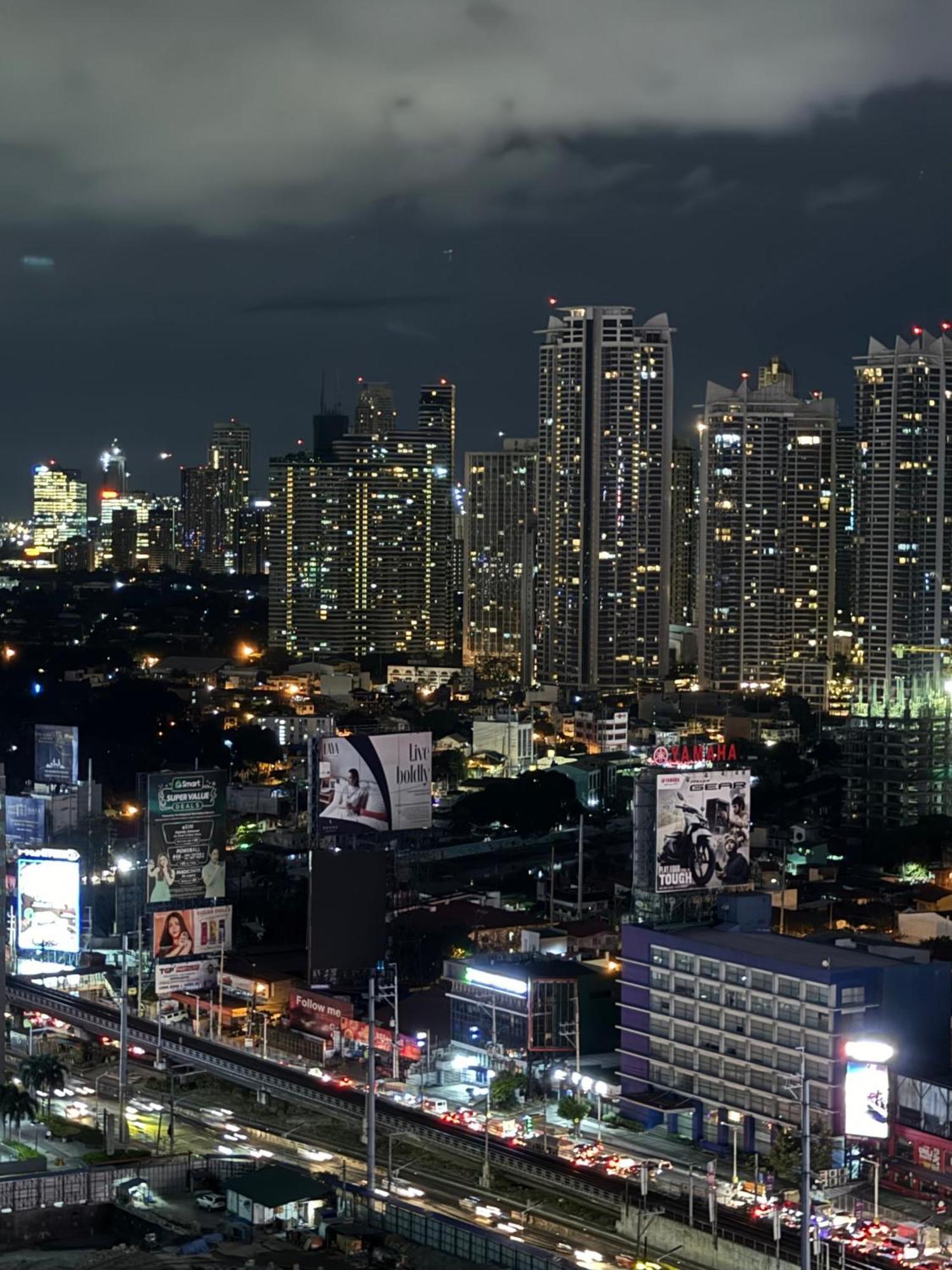 Camari Mandaluyong Staycation 2 With Ps4, 400mbps Wifi, Pool, Netflix Near Mrt Boni, Bgc, Megamall, Makati Apartment Manila