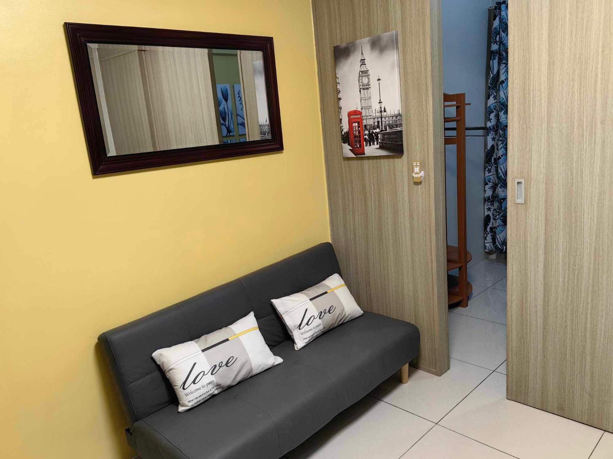 Near Moa, Naia, Picc, & Ccp That Is Comfy With A View!