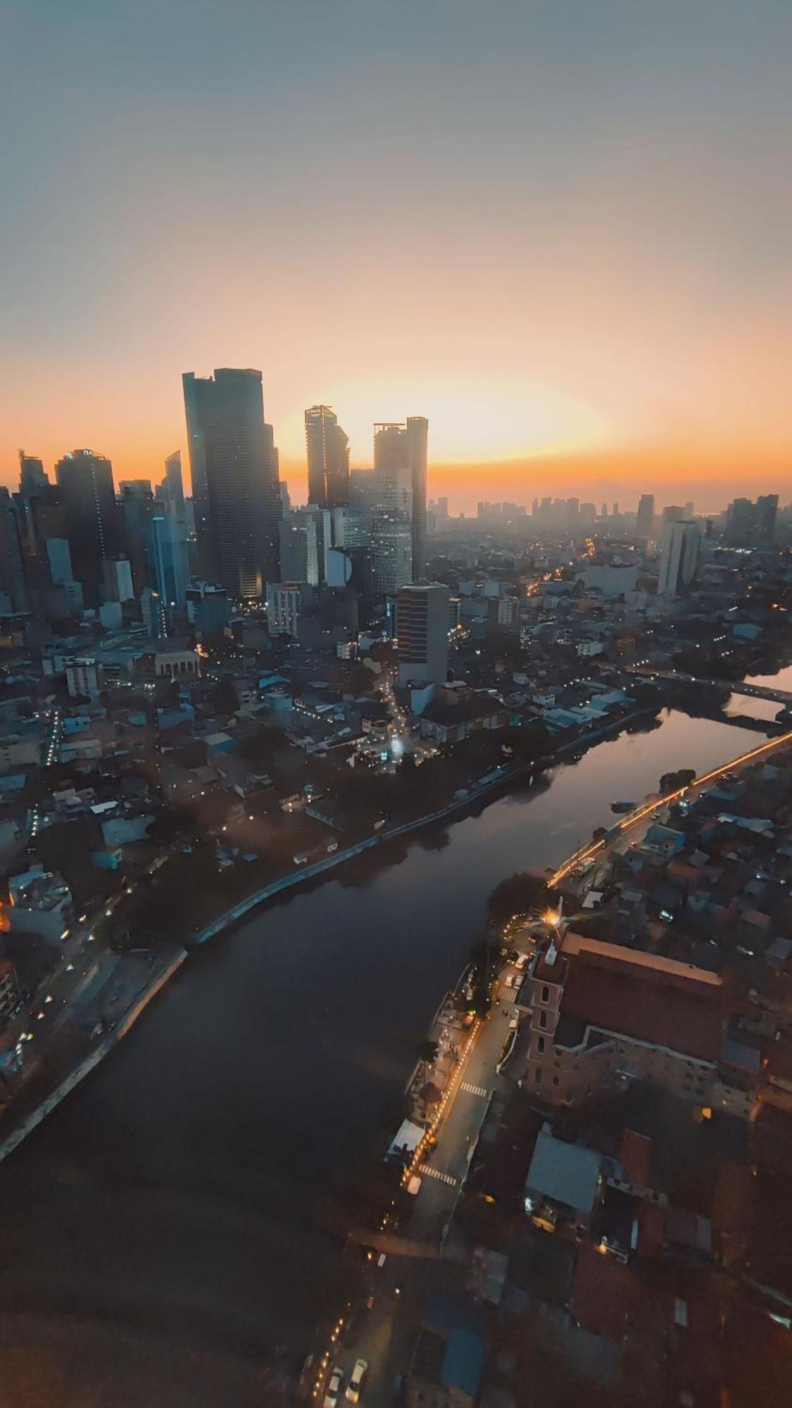 Bright Comfy W/wifi Near Makati/manila/philippines * Manila