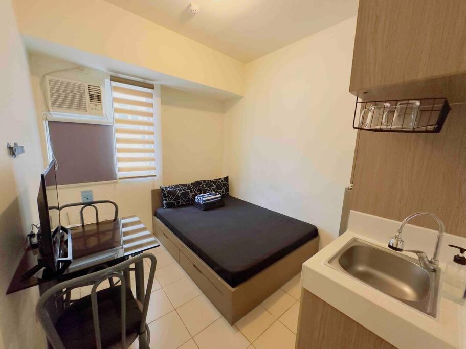 Urban Deca Edsa Staycation W/unli Wi-fi & Netflix Manila
