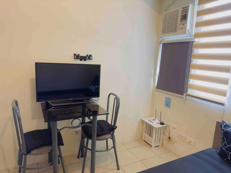 Urban Deca Edsa Staycation W/unli Wi-fi & Netflix * Manila