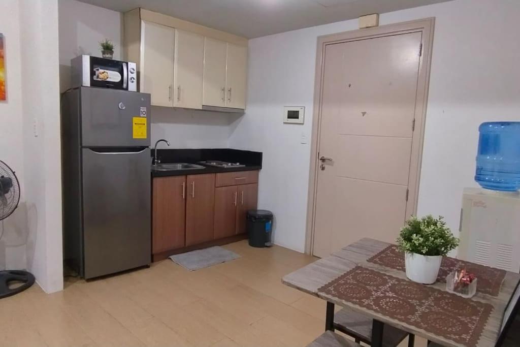 Unit Near Naia Terminal 3 Apartment Manila
