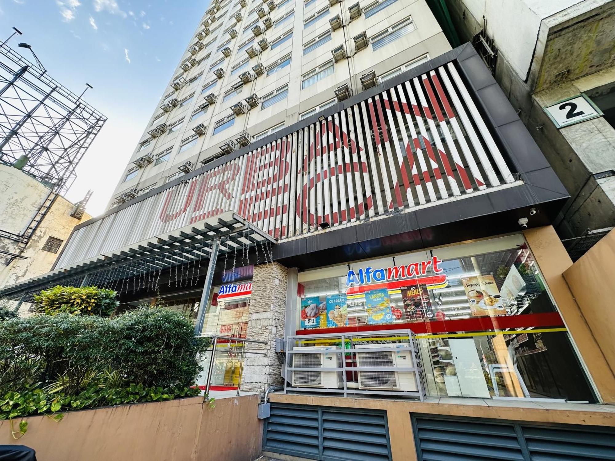 Urban Deca Edsa Budget Place W/ Unli Wi-fi Netflix