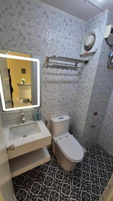 Muji Style With Parking Apartment Manila