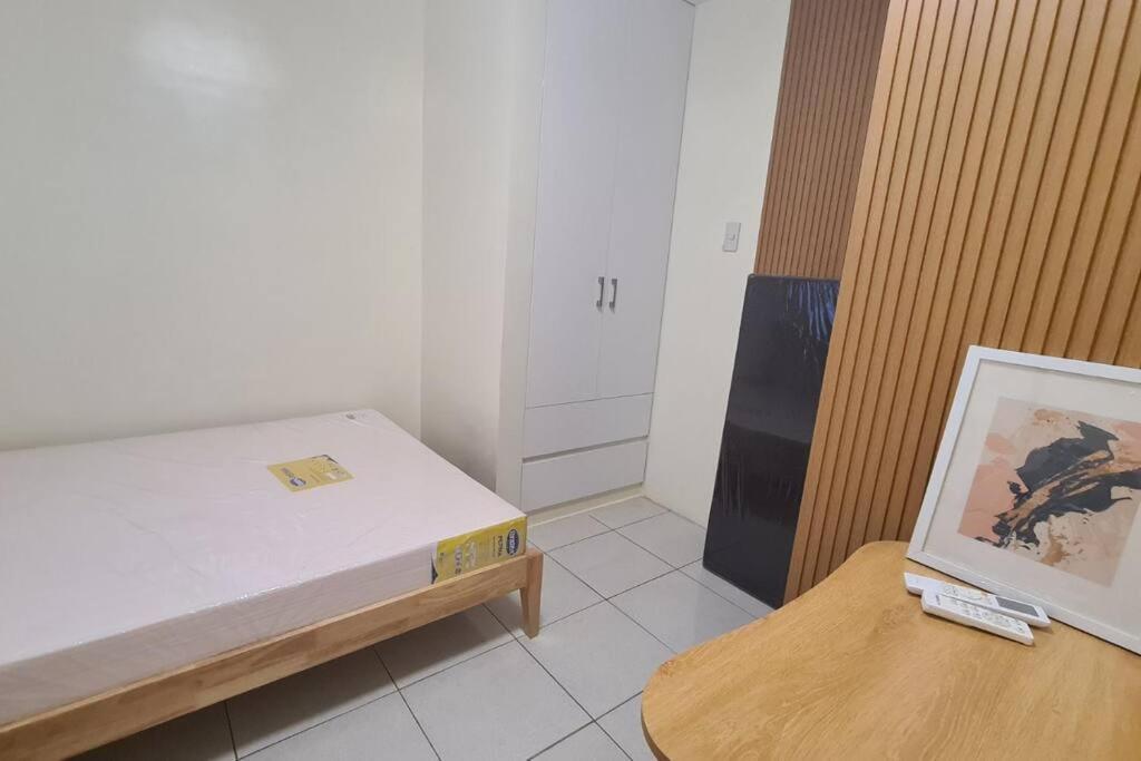 Muji Style With Parking Apartment Manila