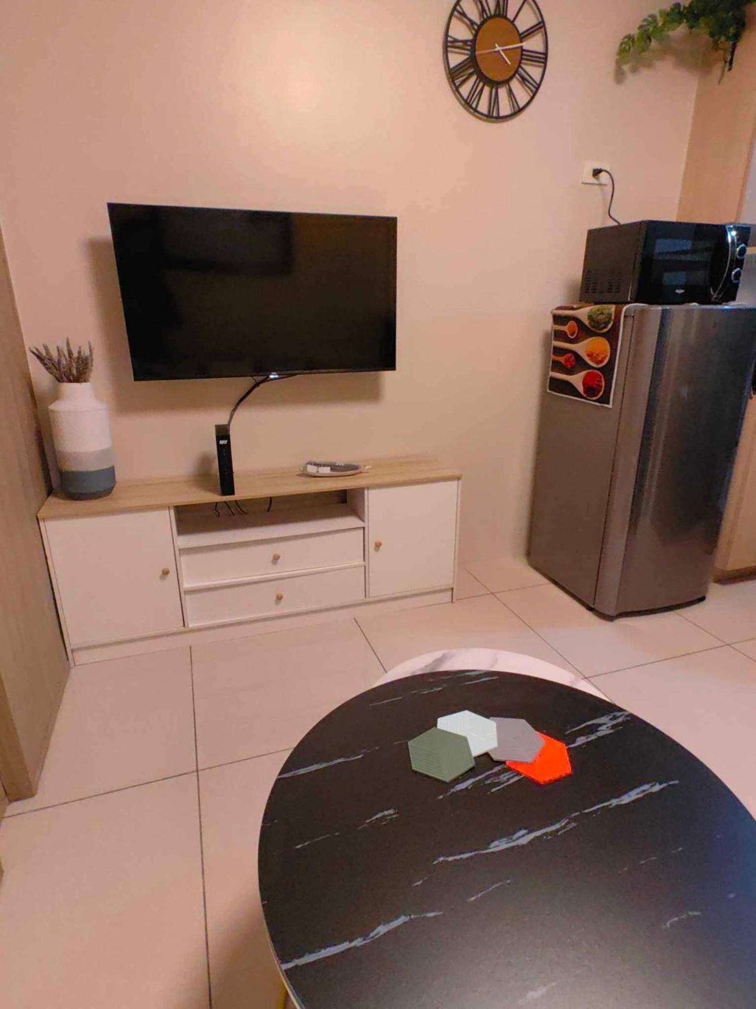 Apartment Near Moa, Naia, Picc, & Ccp That Is Comfy With A View! *