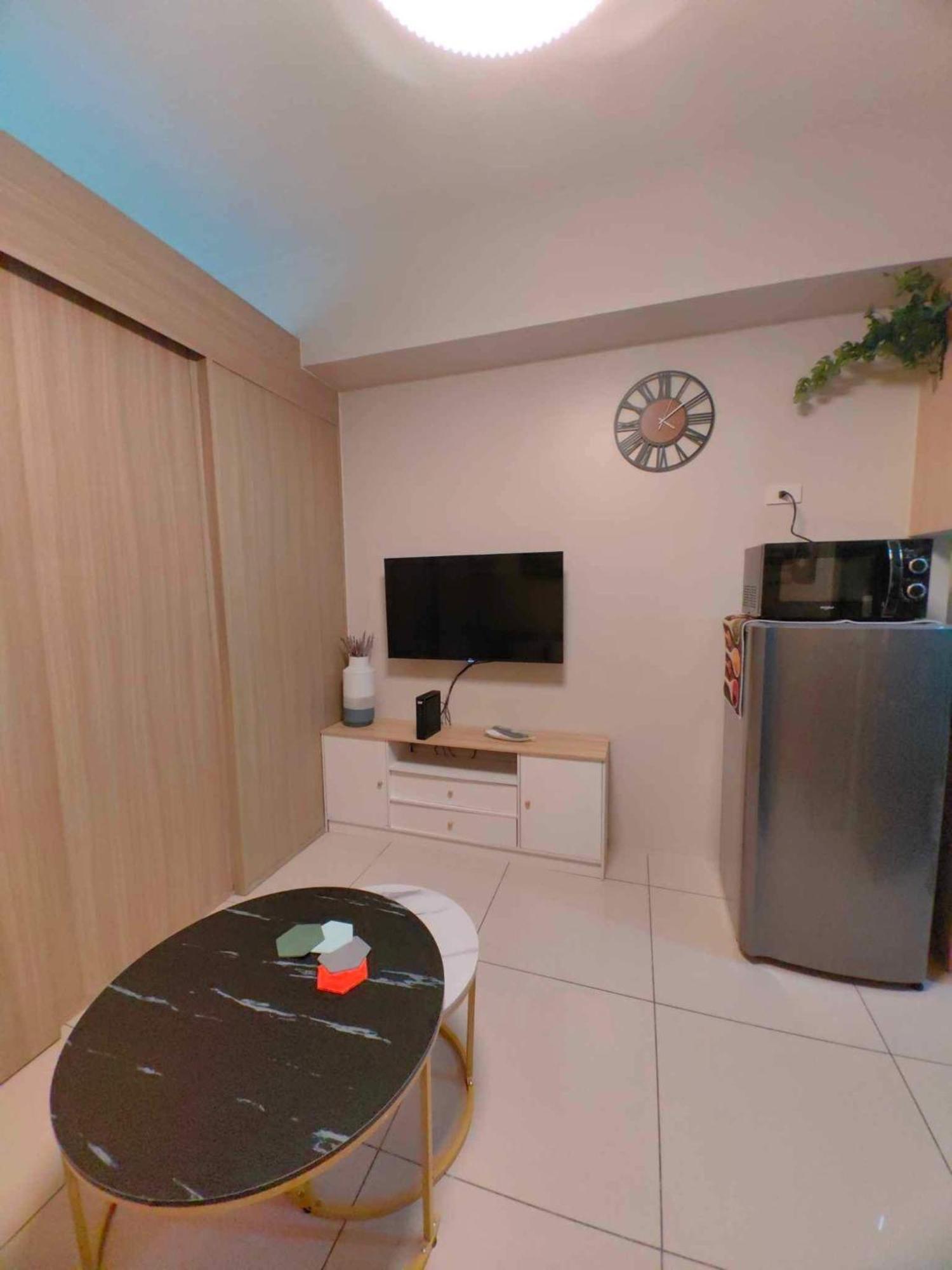Apartment Near Moa, Naia, Picc, & Ccp That Is Comfy With A View!