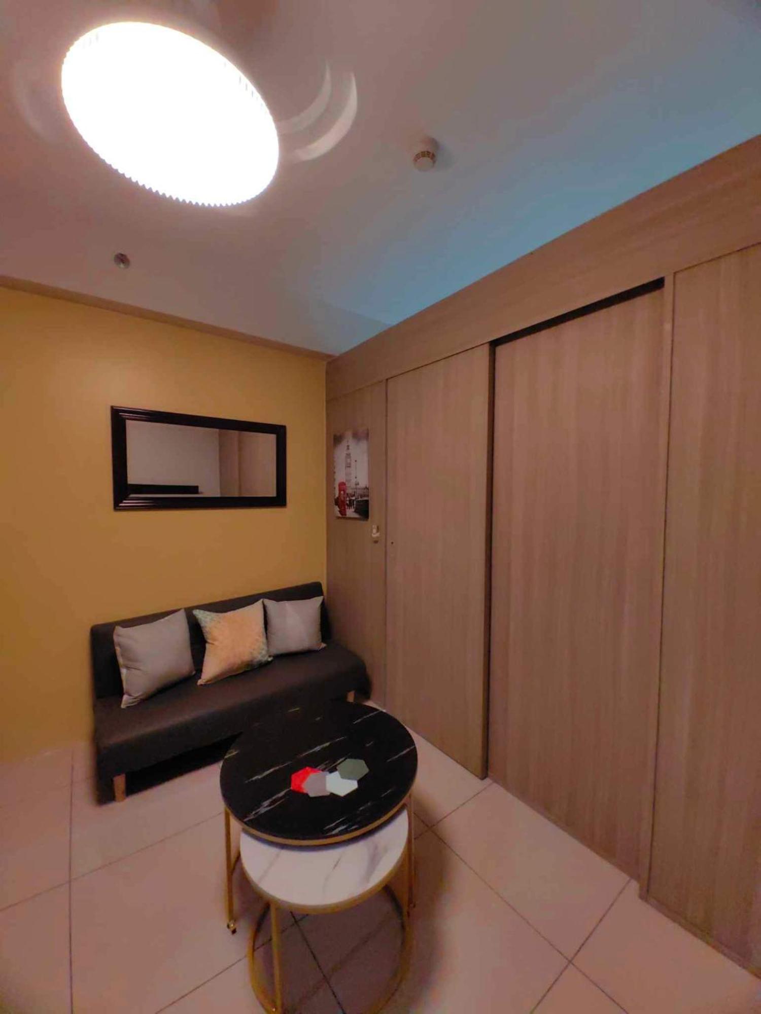 Apartment Near Moa, Naia, Picc, & Ccp That Is Comfy With A View! Manila