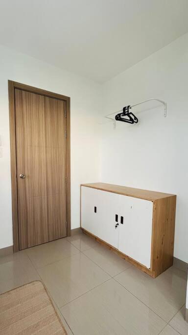 2br W/ Balcony Bay View Apartment *