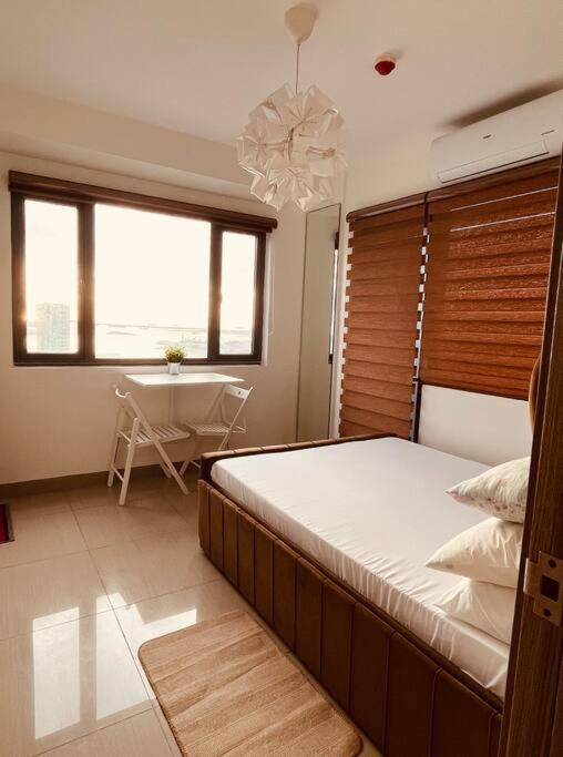 2br W/ Balcony Bay View *