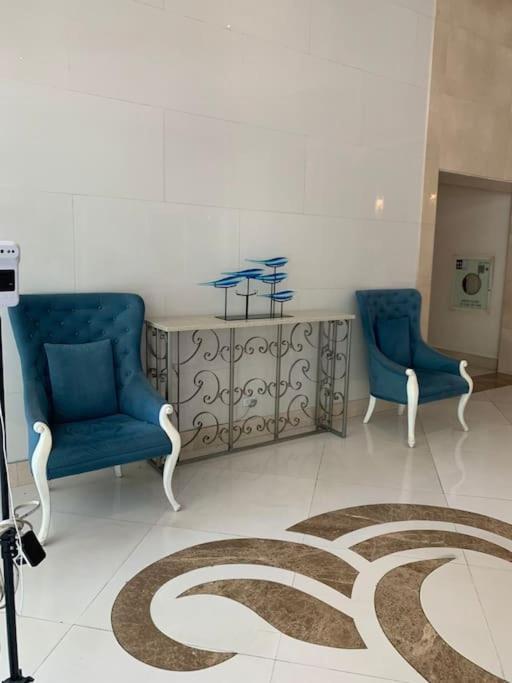 At 150 Newport Near Naia T3 Apartment