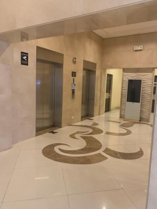At 150 Newport Near Naia T3 Apartment