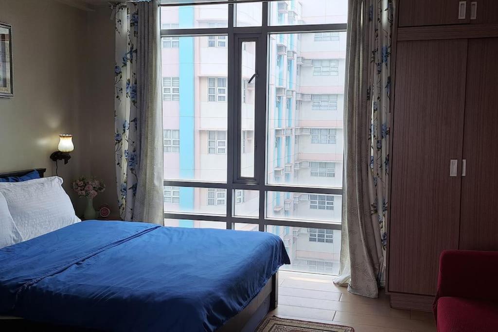 At 150 Newport Near Naia T3 * Manila
