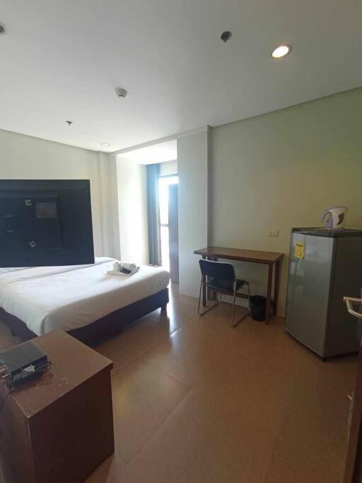 Spacious B506 * Manila